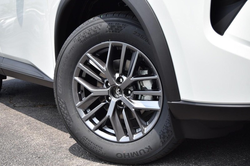 Nissan Rogue Vehicle Image 03