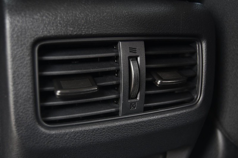 Nissan Rogue Vehicle Image 22