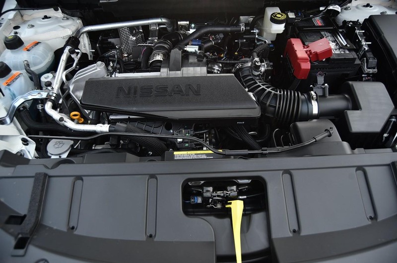 Nissan Rogue Vehicle Full-screen Gallery Image 24