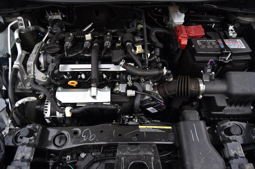 Nissan Versa Vehicle Full-screen Gallery Image 22