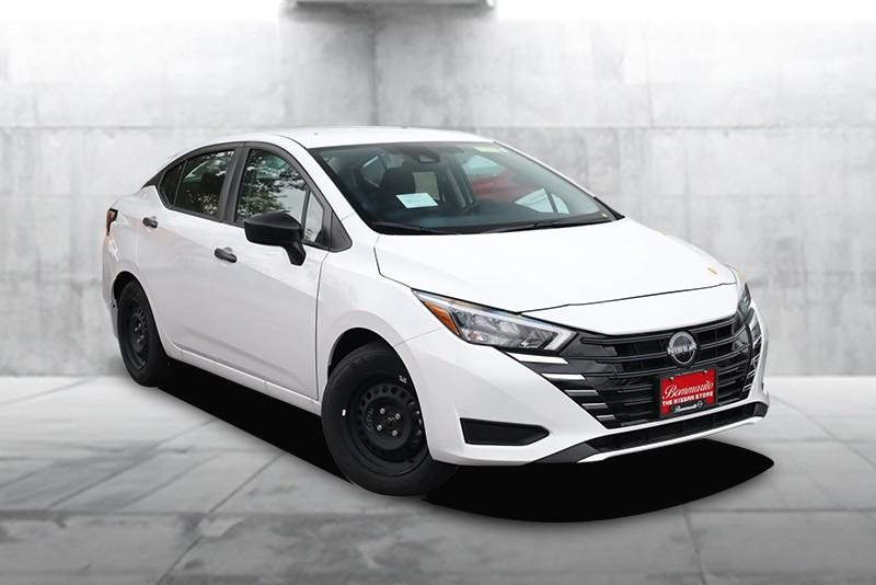 Nissan Versa Vehicle Image 02