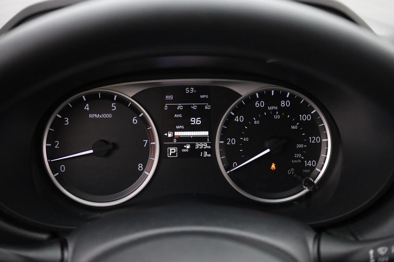 Nissan Versa Vehicle Image 10