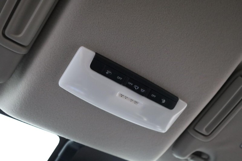 Nissan Versa Vehicle Image 16