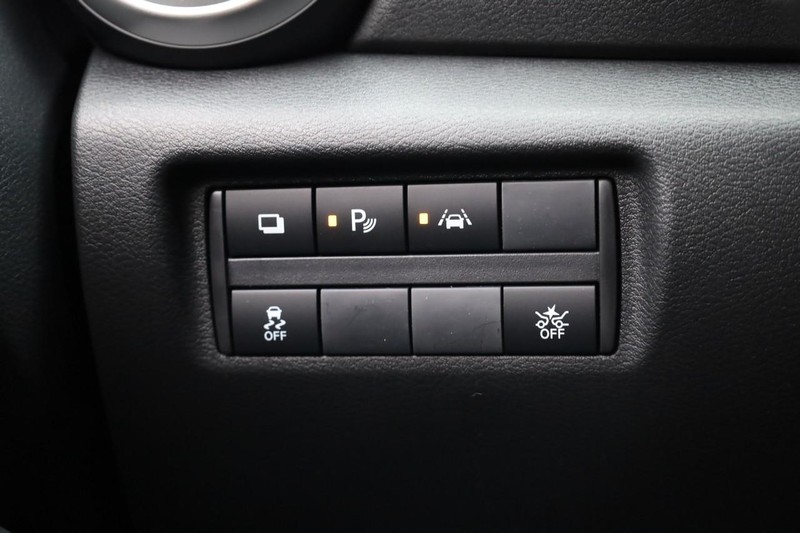 Nissan Versa Vehicle Image 18