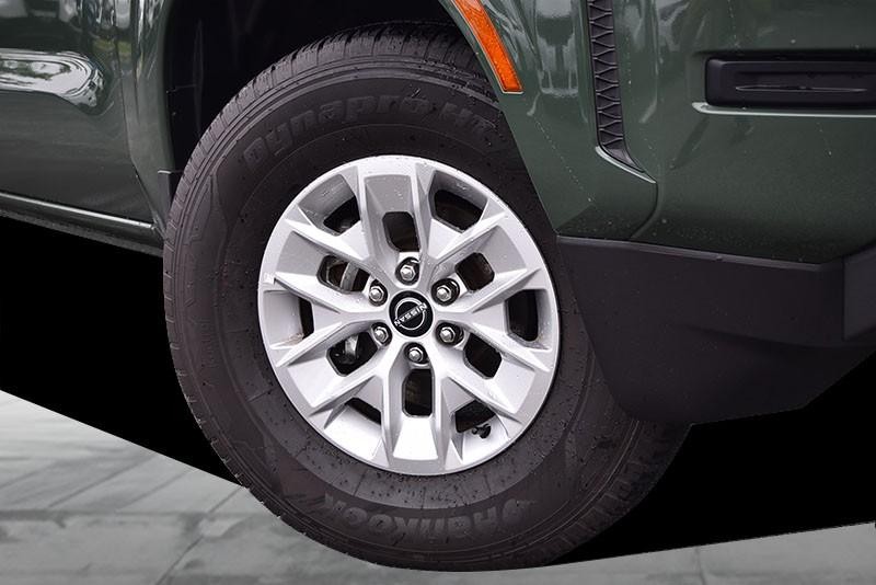 Nissan Frontier Vehicle Image 03