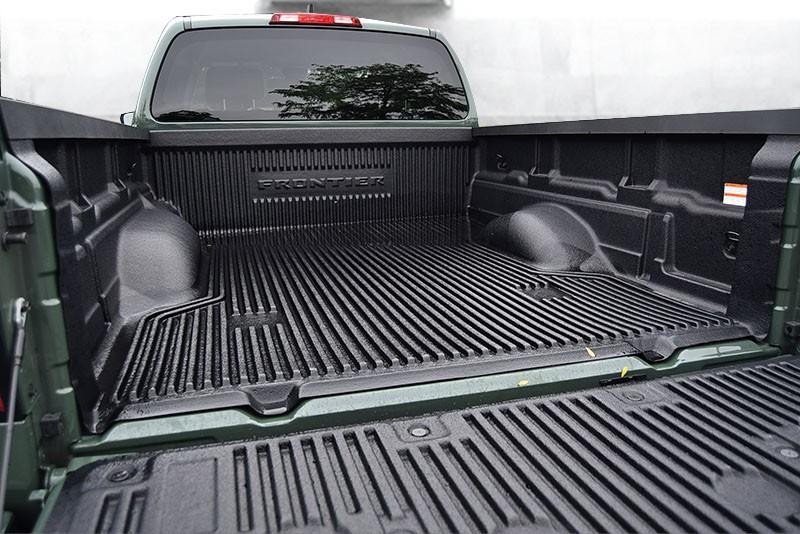 Nissan Frontier Vehicle Image 07