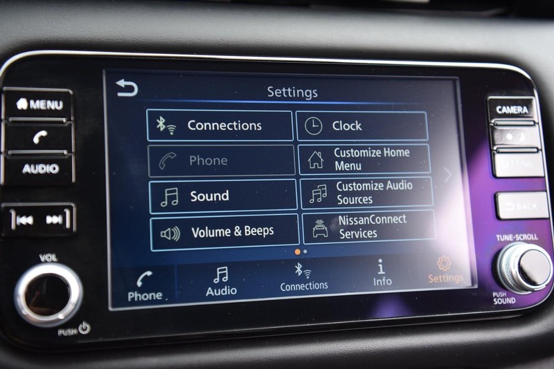 Nissan Kicks Vehicle Image 14