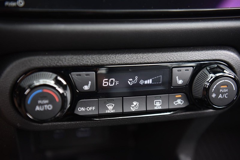 Nissan Kicks Vehicle Image 15