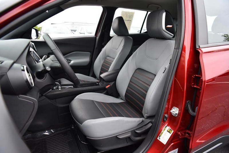 Nissan Kicks Vehicle Image 19