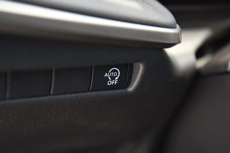 Nissan Kicks Vehicle Image 11