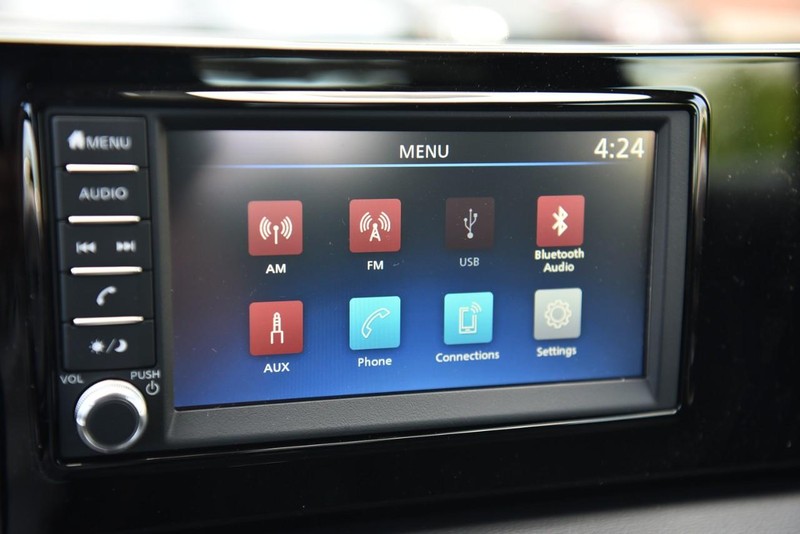 Nissan Kicks Vehicle Image 14