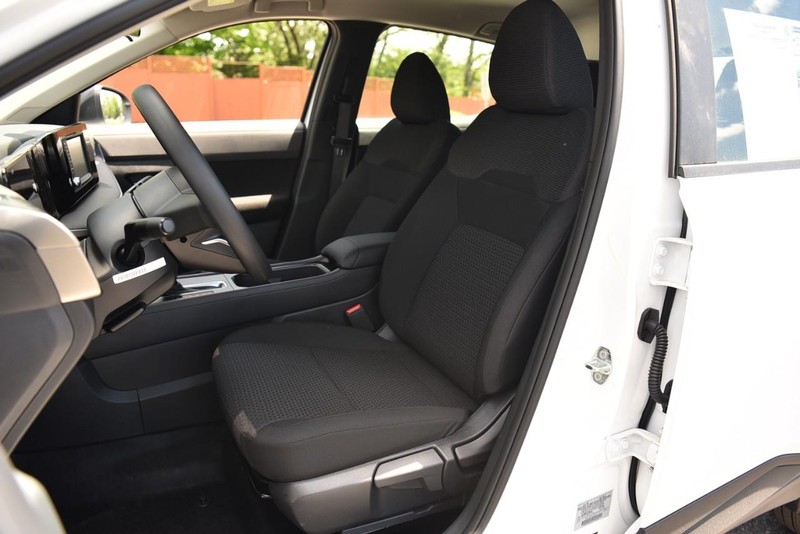 Nissan Kicks Vehicle Image 20