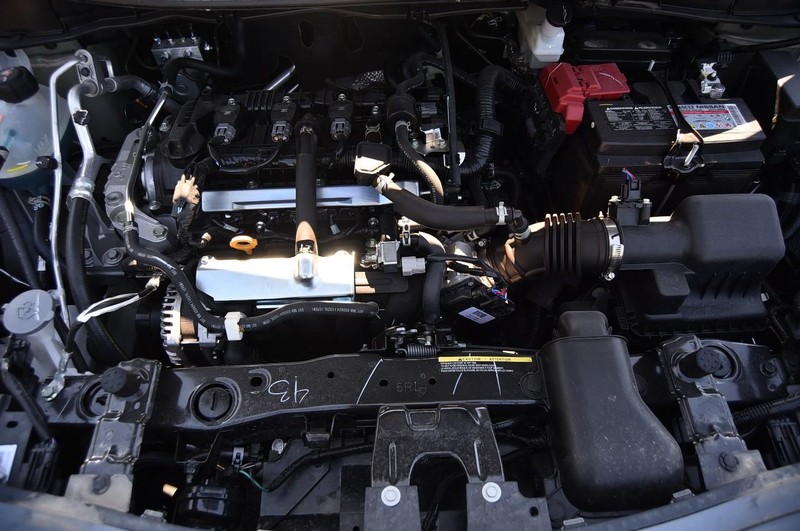 Nissan Versa Vehicle Image 21