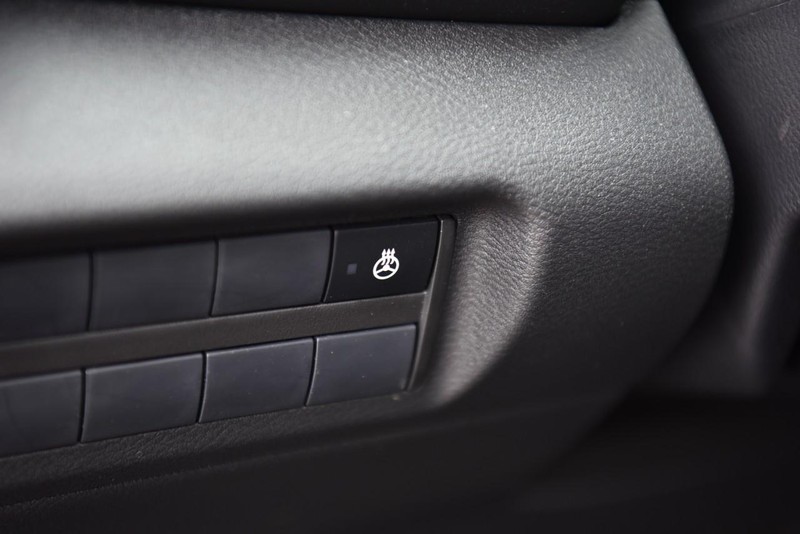 Nissan Kicks Vehicle Image 11