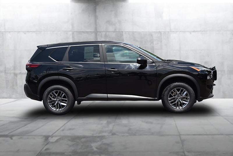 Nissan Rogue Vehicle Image 05