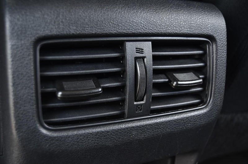 Nissan Rogue Vehicle Image 22