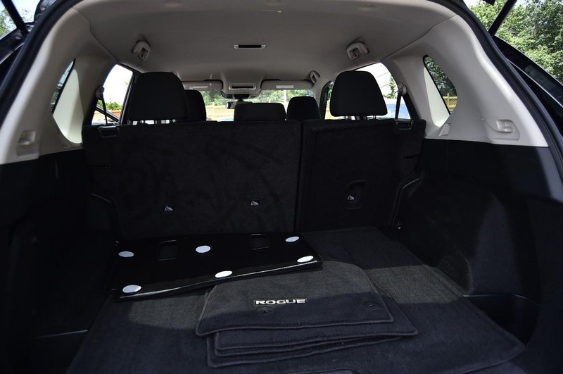 Nissan Rogue Vehicle Image 23