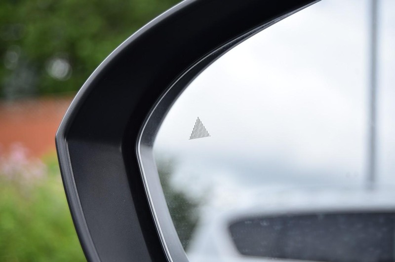 Nissan Rogue Vehicle Image 10