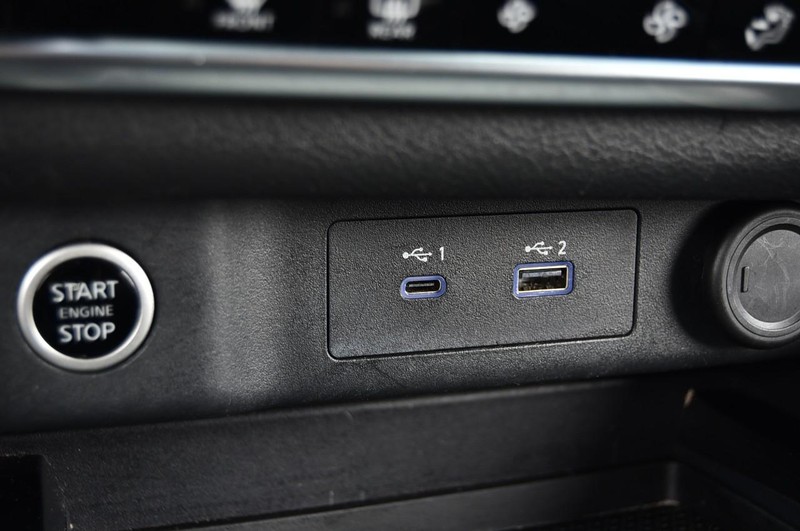 Nissan Rogue Vehicle Image 16