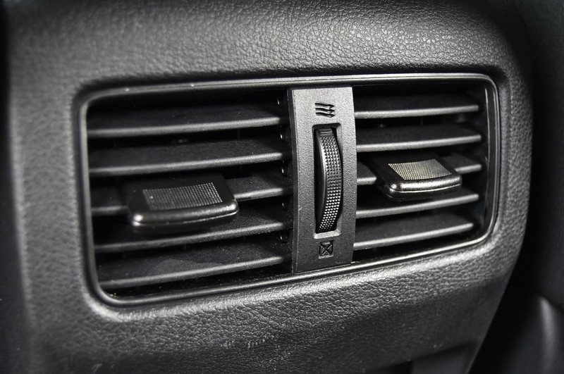 Nissan Rogue Vehicle Image 22