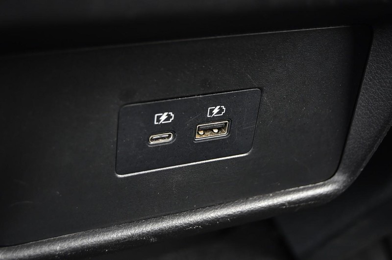 Nissan Rogue Vehicle Image 23