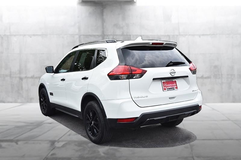 Nissan Rogue Vehicle Image 07