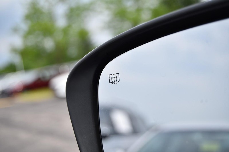 Nissan Rogue Vehicle Image 12