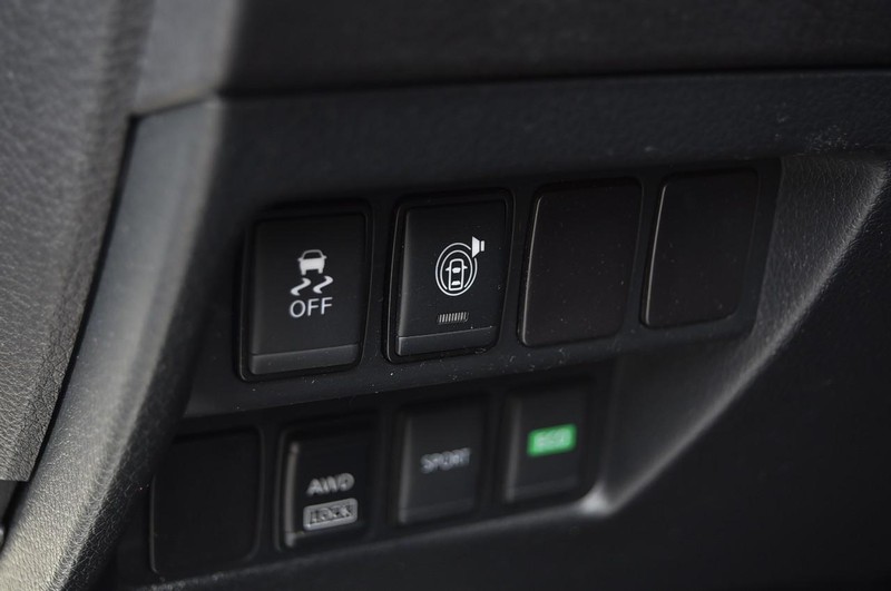 Nissan Rogue Vehicle Image 13