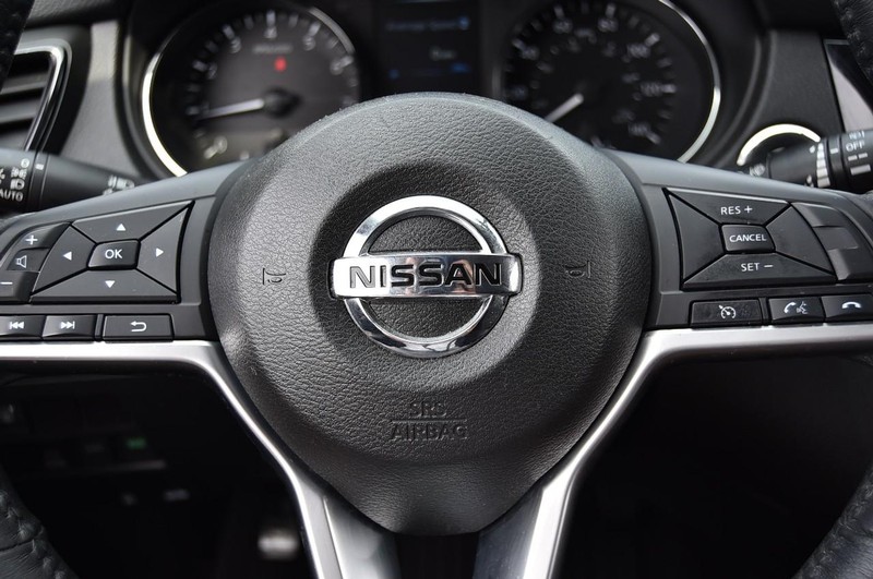 Nissan Rogue Vehicle Image 22