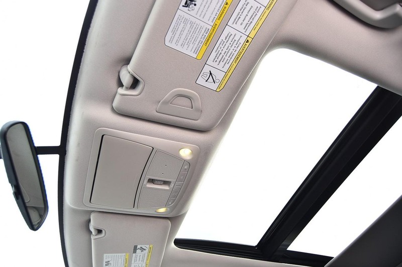Nissan Rogue Vehicle Image 25