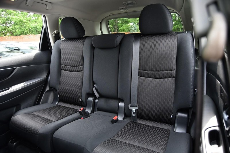 Nissan Rogue Vehicle Image 26