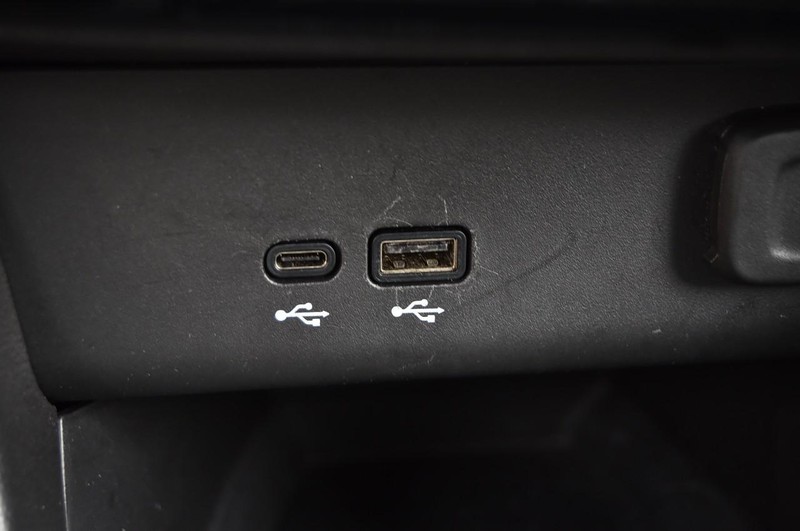 Buick Encore GX Vehicle Image 16