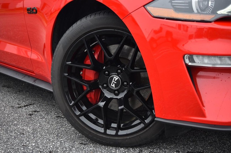 Ford Mustang Vehicle Image 03