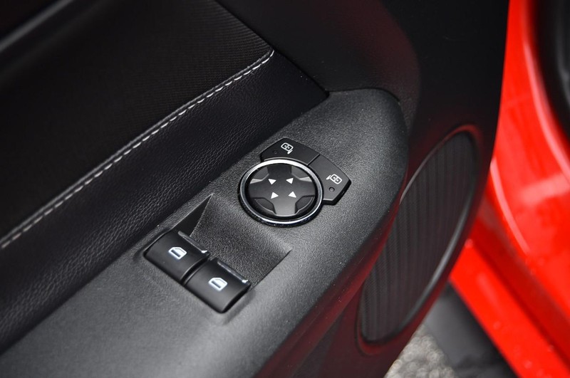 Ford Mustang Vehicle Image 10