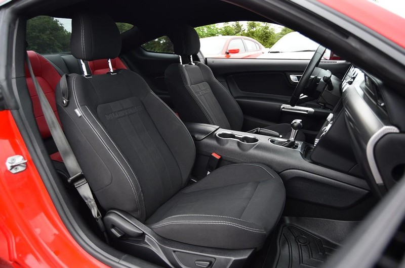 Ford Mustang Vehicle Image 18