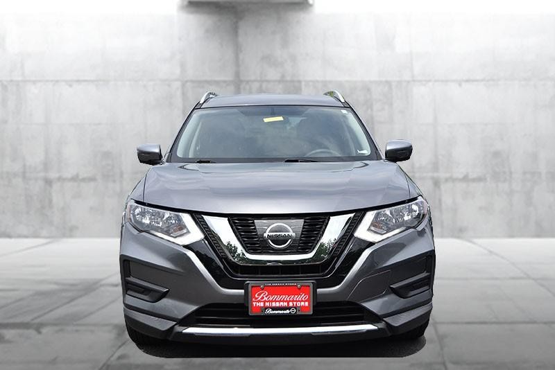 Nissan Rogue Vehicle Image 04