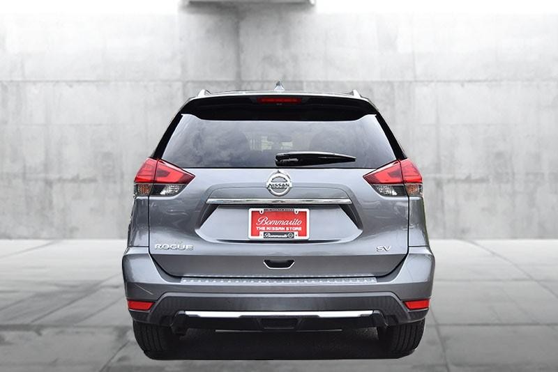 Nissan Rogue Vehicle Image 06