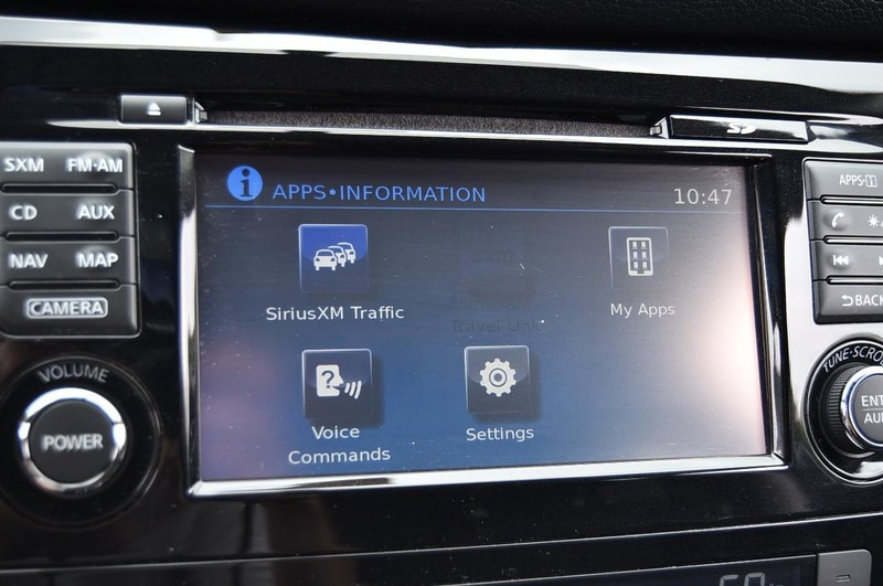 Nissan Rogue Vehicle Image 17