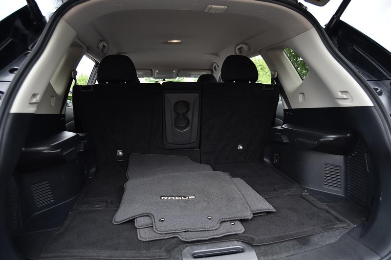 Nissan Rogue Vehicle Image 27