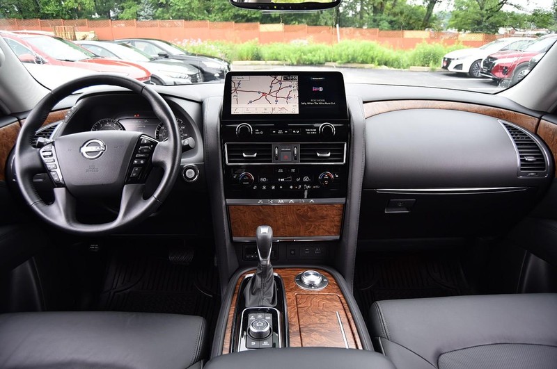 Nissan Armada Vehicle Image 08