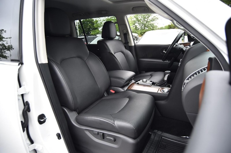 Nissan Armada Vehicle Image 24