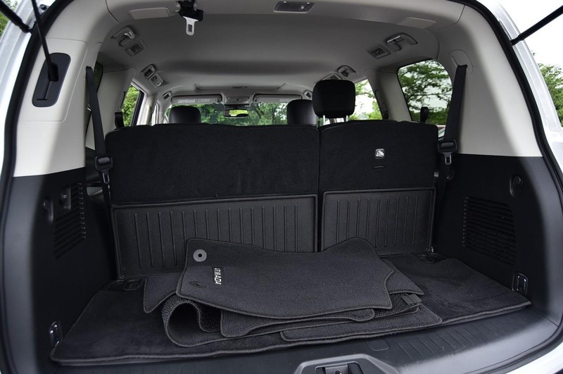 Nissan Armada Vehicle Image 30