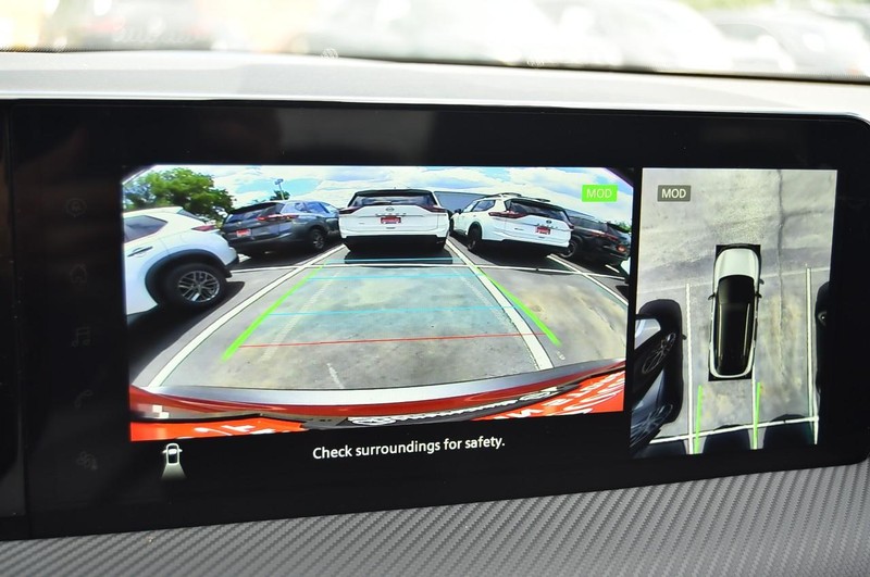 Nissan Kicks Vehicle Image 13