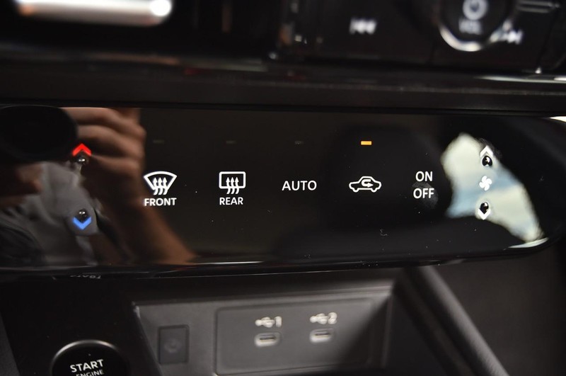 Nissan Kicks Vehicle Image 19