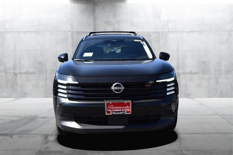 Nissan Kicks Vehicle Image 04