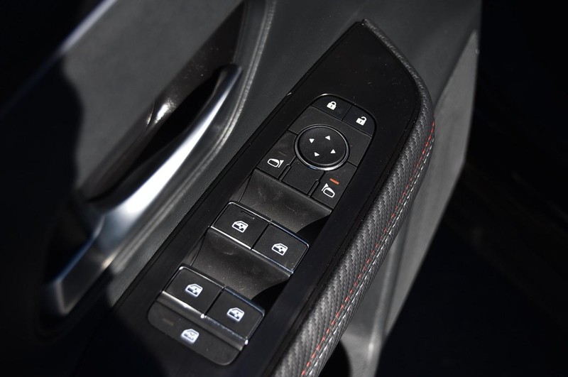 Nissan Kicks Vehicle Image 09