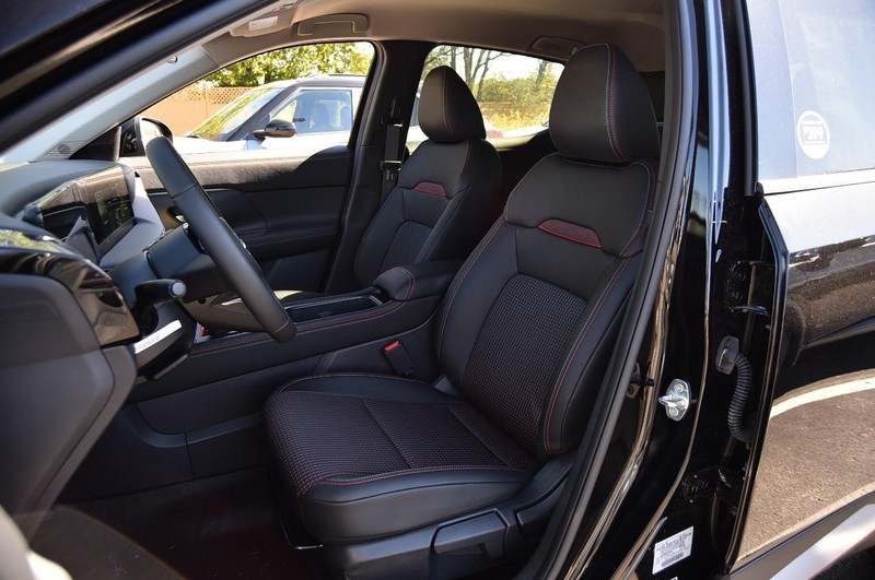 Nissan Kicks Vehicle Image 23