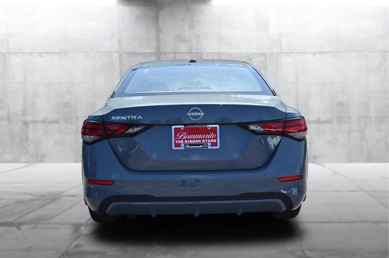 Nissan Sentra Vehicle Image 06