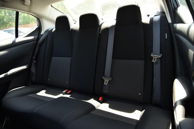 Nissan Sentra Vehicle Image 21