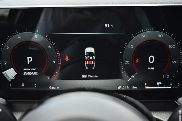 Nissan Kicks Vehicle Image 12